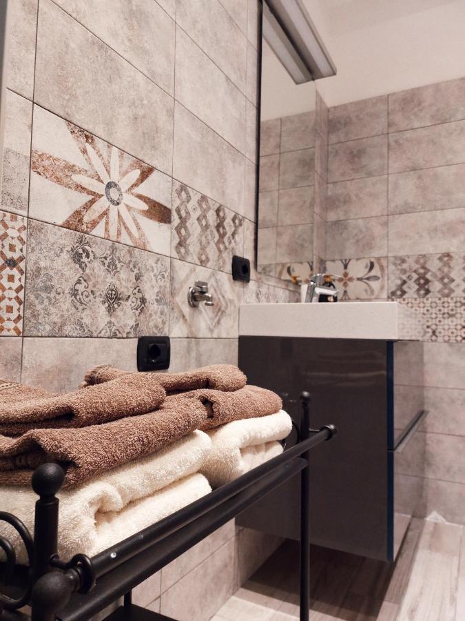 Maison Svetla Lecco Ngoại thất bức ảnh