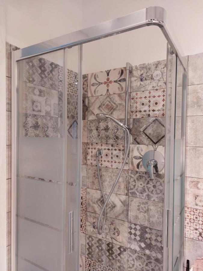 Maison Svetla Lecco Ngoại thất bức ảnh